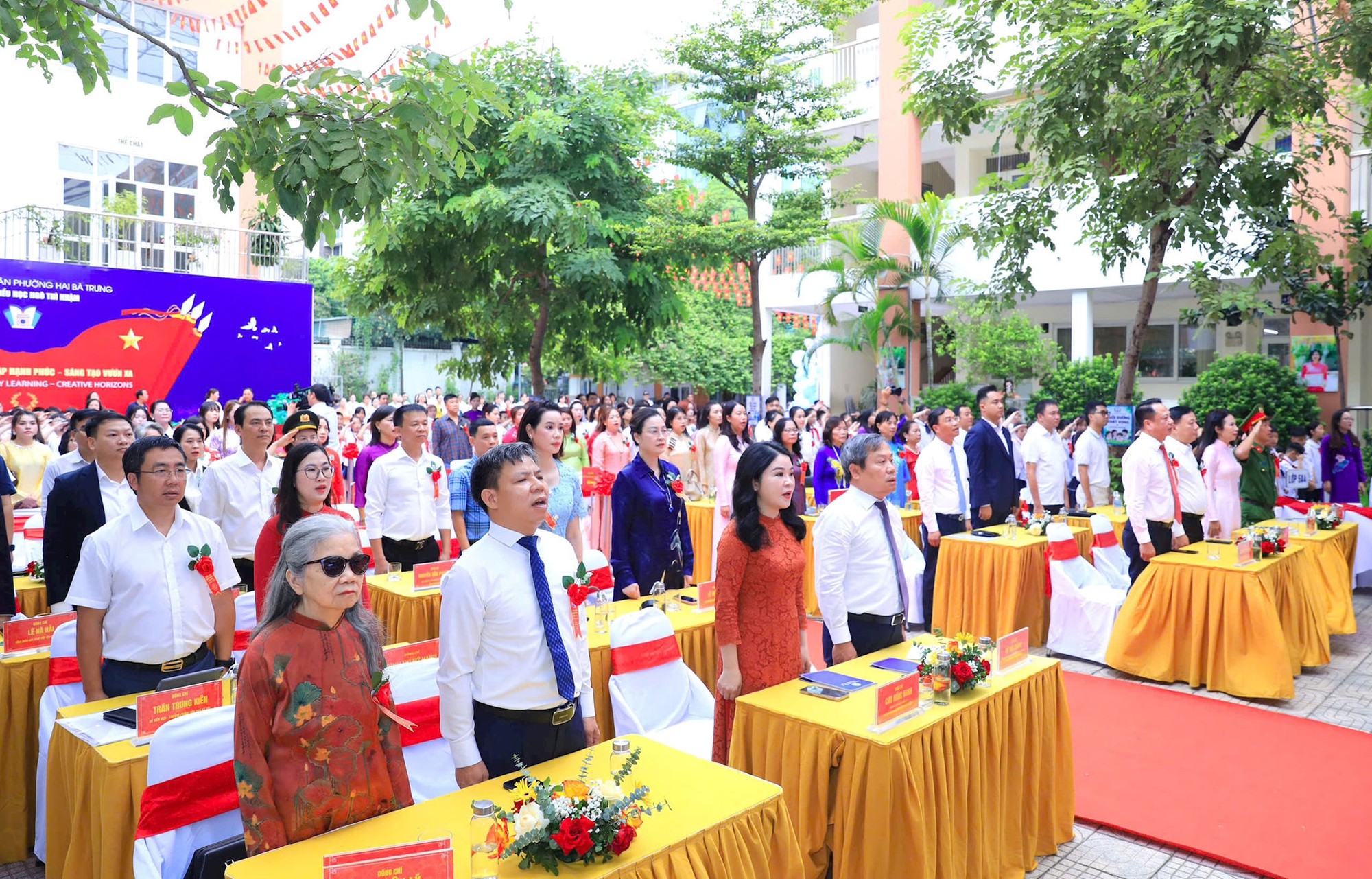 chu-tich-ubnd-tp-ha-noi-khai-giang-1-17885802031811466870790 Chủ tịch UBND TP Hà Nội dự khai giảng năm học mới Trường TH Ngô Thì Nhậm- Ảnh 1.