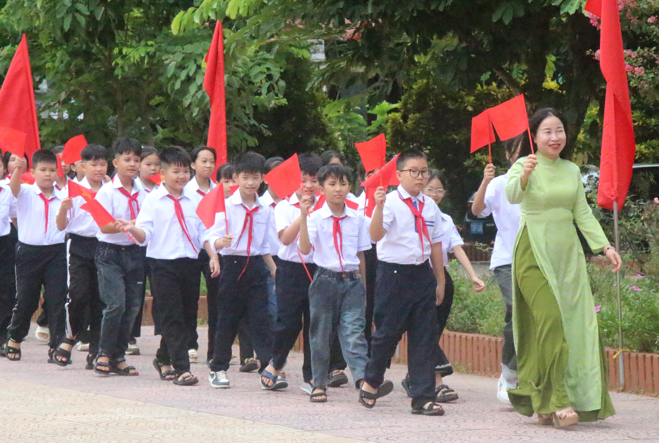 img3870-17885788877511024874759 Hải Phòng: Niềm vui ngày khai giảng ở những ngôi trường sáp nhập - Ảnh 11.